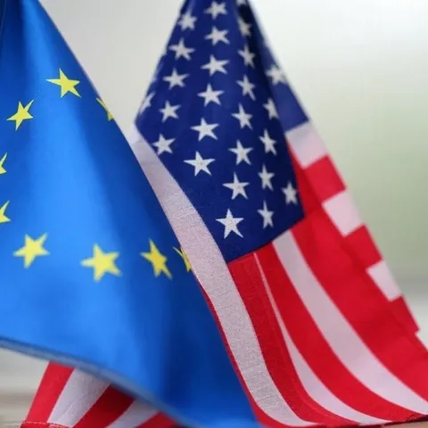 Zastave EU i SAD-a