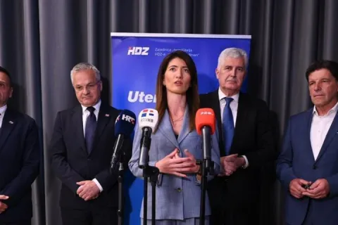 U organizaciji Zajednice utemeljitelja HDZ-a "Dr. Franjo Tuđman" u Zagrebu je upriličena tribina posvećena položaju hrvatskoga naroda u BiH te potrebi osiguranja pune ustavne ravnopravnosti Hrvata kao konstitutivnog naroda. 