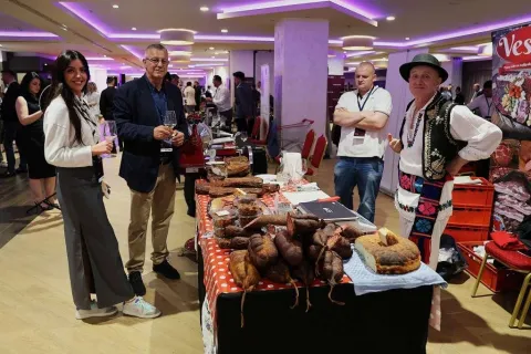Herzegowine Festival u Mostaru okupio vi&scaron;e od 60 izlagača i 250 vinskih etiketa