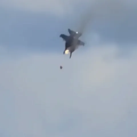 Sudar američkih borbenih aviona