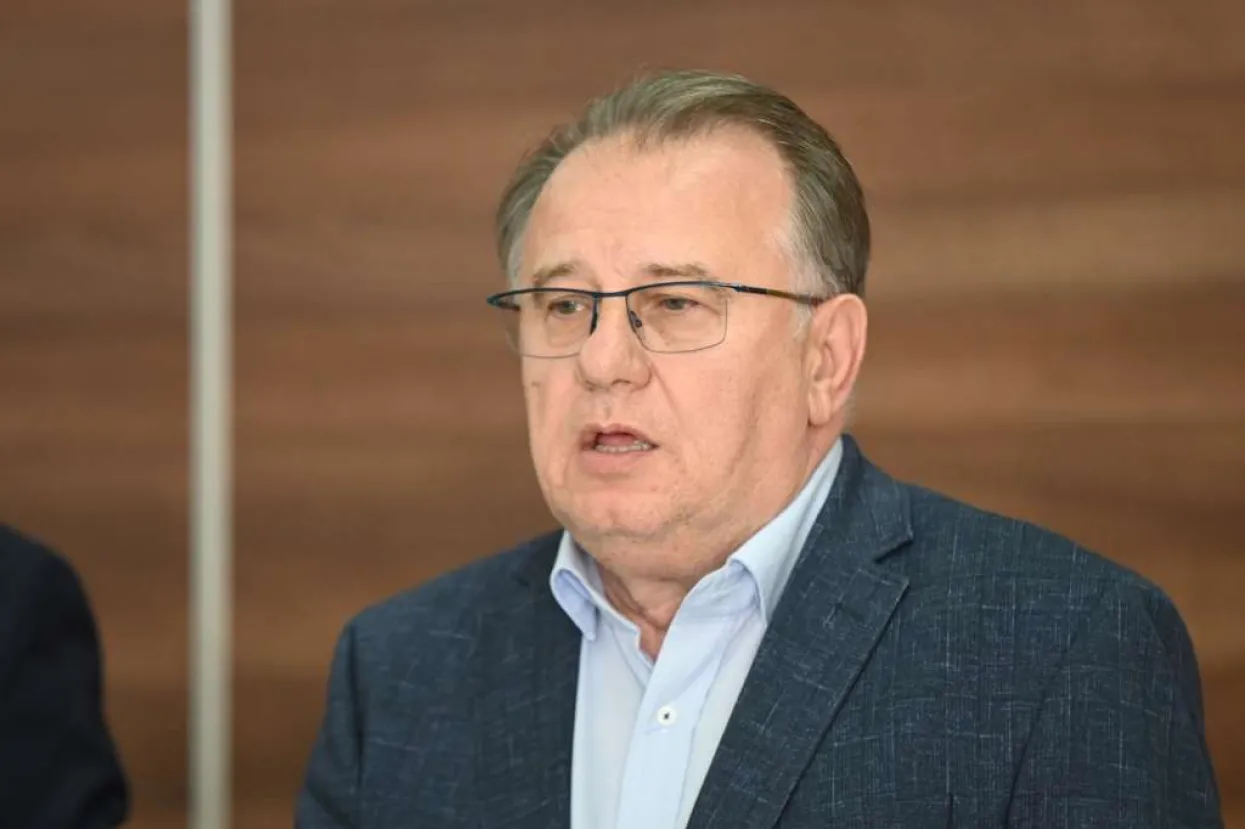Nermin Nik&scaron;ić