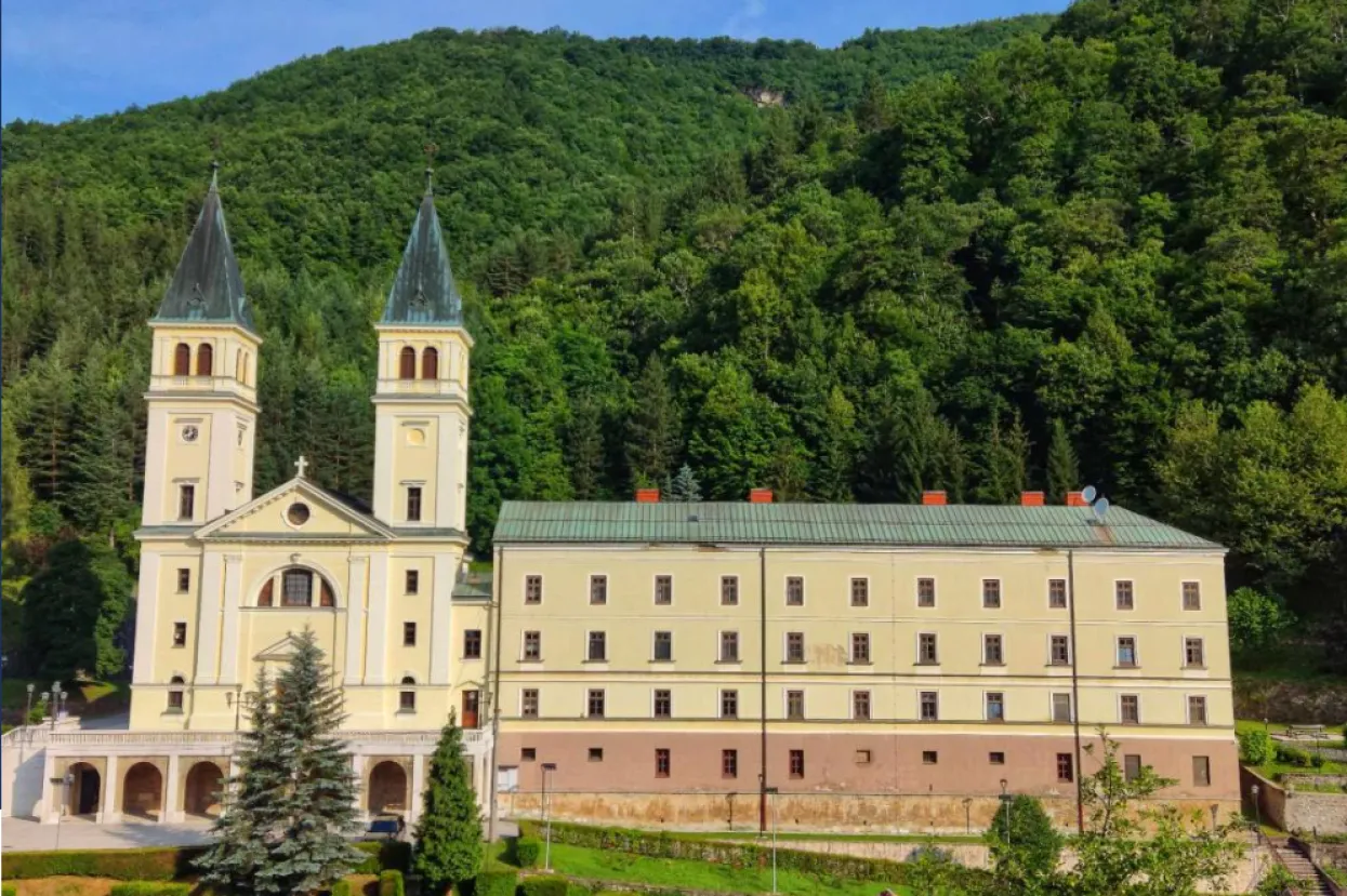 Samostan u Kraljevoj Sutjesci