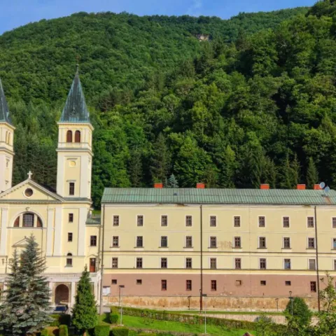 Samostan u Kraljevoj Sutjesci