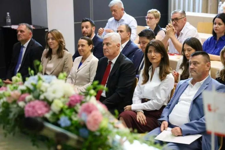 Vodeći svjetski stručnjaci iz dječje kirurgije i urologije u Mostaru, potvrda važnosti povezivanja i suradnje