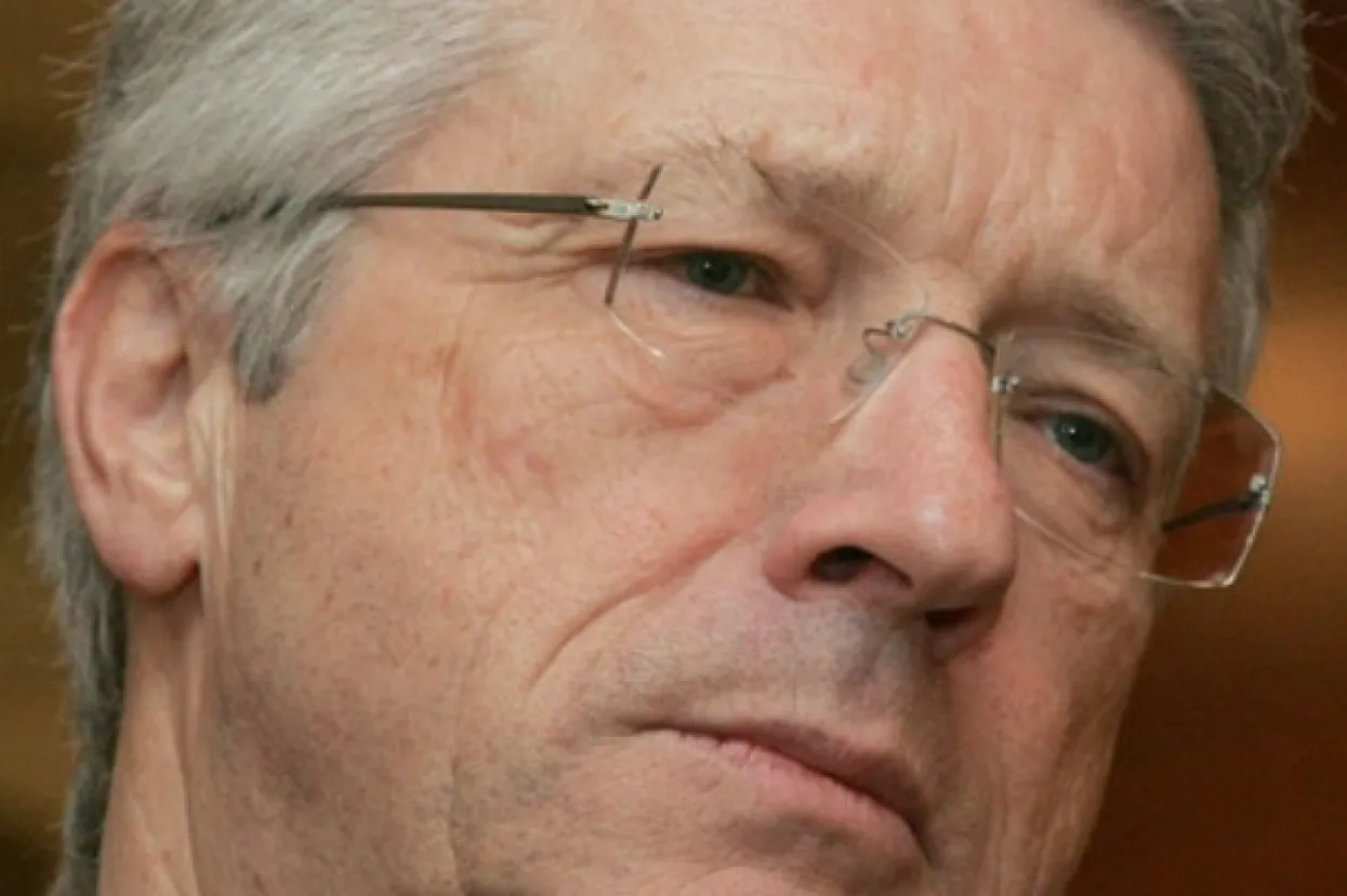 Petritsch: BiH ne može postati članica EU s entitetima. Zadržavanje imovine na entitetskoj razini predstavlja katastrofu