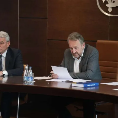 Bakir Izetbegović