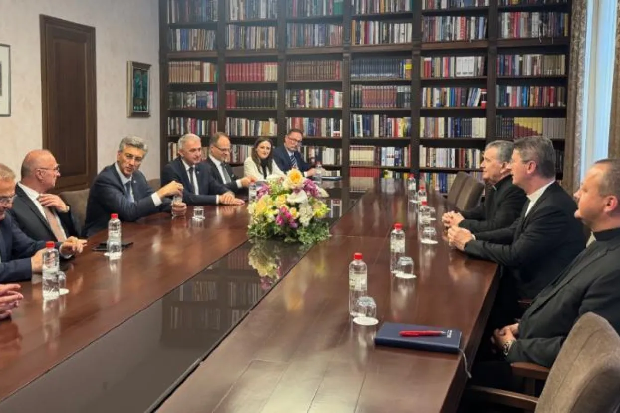 Plenković u Sarajevu s nadbiskupom Vuk&scaron;ićem o potpori projektima i stabilnosti u BiH