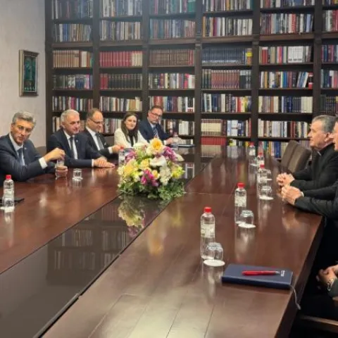 Plenković u Sarajevu s nadbiskupom Vuk&scaron;ićem o potpori projektima i stabilnosti u BiH