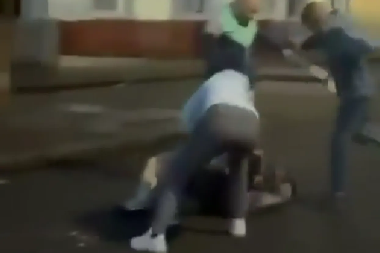 Sudanac poku&scaron;ao odrubiti glavu čovjeku u Belfastu