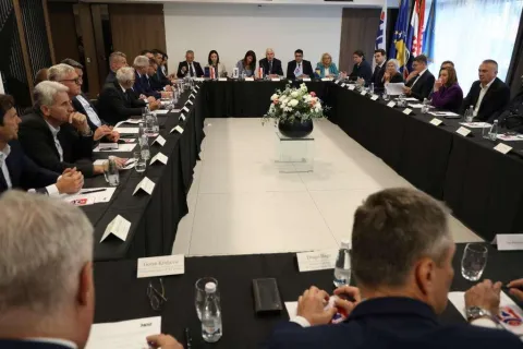 Vlada Hrvatske nastavlja podr&scaron;ku strate&scaron;kim projektima hrvatskog naroda u BiH