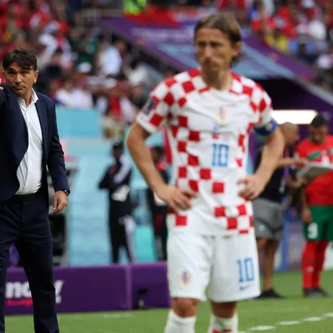 Doha, 23.11.2022.- Utakmica 1.kola F supine Svjetskog nogometnog prvenstva Katar 2022, Hrvatska - Maroko na stadionu Al. Bayt.Na fotografiji Zlatko Dalić, Luka Modrić, Yahia Attiyat Allah.