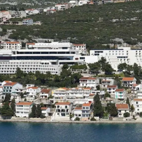Neum.