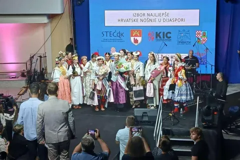 Vesna Bari&scaron;ić najljep&scaron;a Hrvatica u narodnoj no&scaron;nji izvan Republike Hrvatske