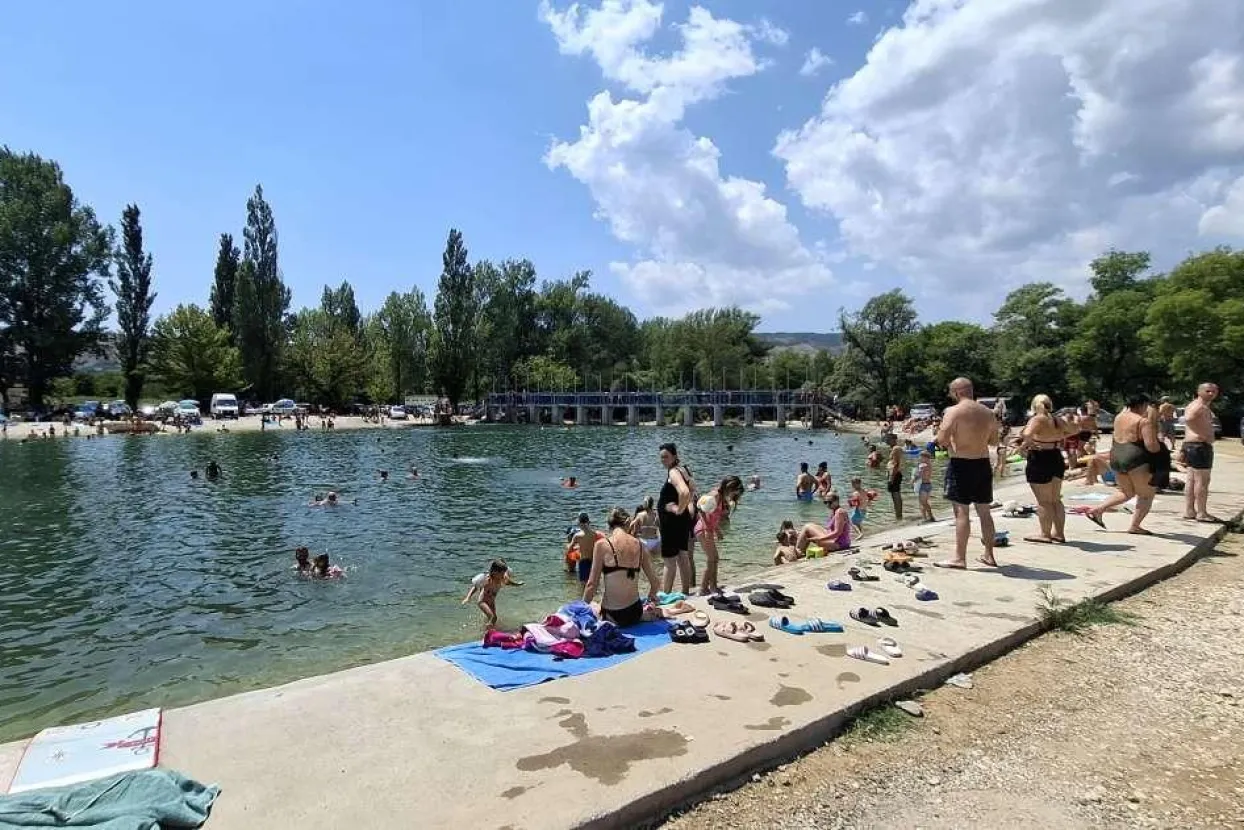 Mostar se prži na 39 Celzija, kupali&scaron;ta puna onih koji traže osvježenje