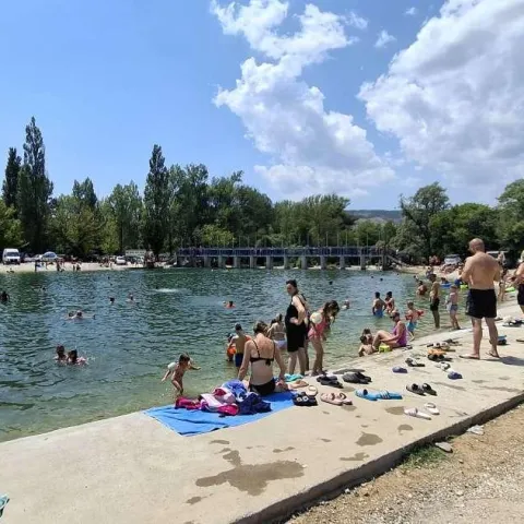 Mostar se prži na 39 Celzija, kupali&scaron;ta puna onih koji traže osvježenje