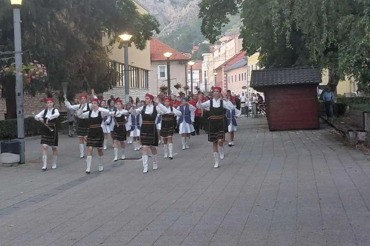Defileom i koncertom Ri&scaron;peta otvoreno Livanjsko kulturno ljeto
