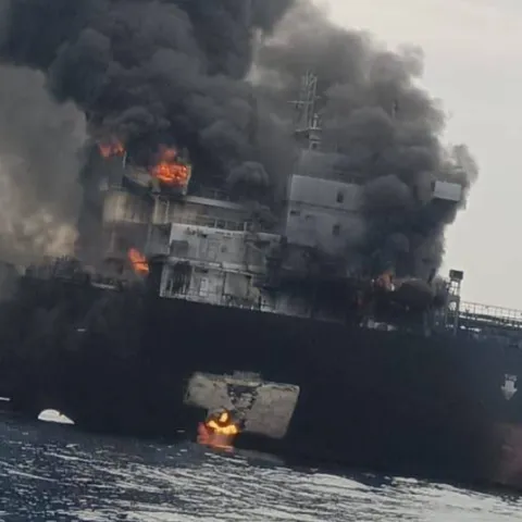 Pogođeni tanker
