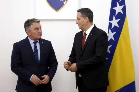 Kom&scaron;ić i Bećirović