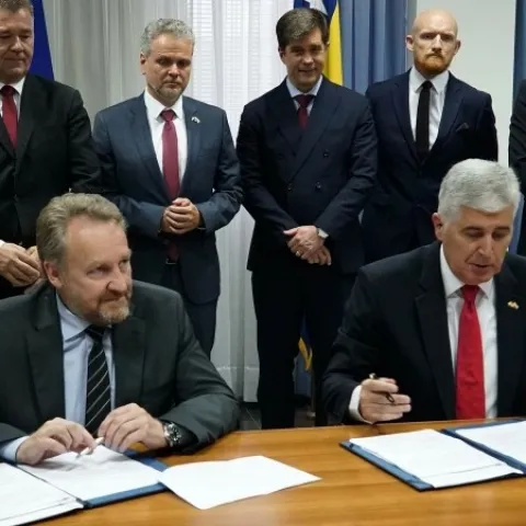 Zamke u bo&scaron;njačko-hrvatskim odnosima: iritacija, relaksacija, apstinencija