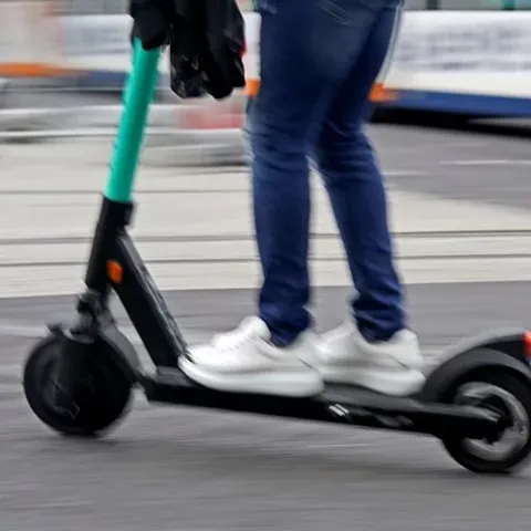 Porast ozljeda djece na električnim romobilima