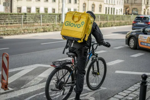 Glovo.