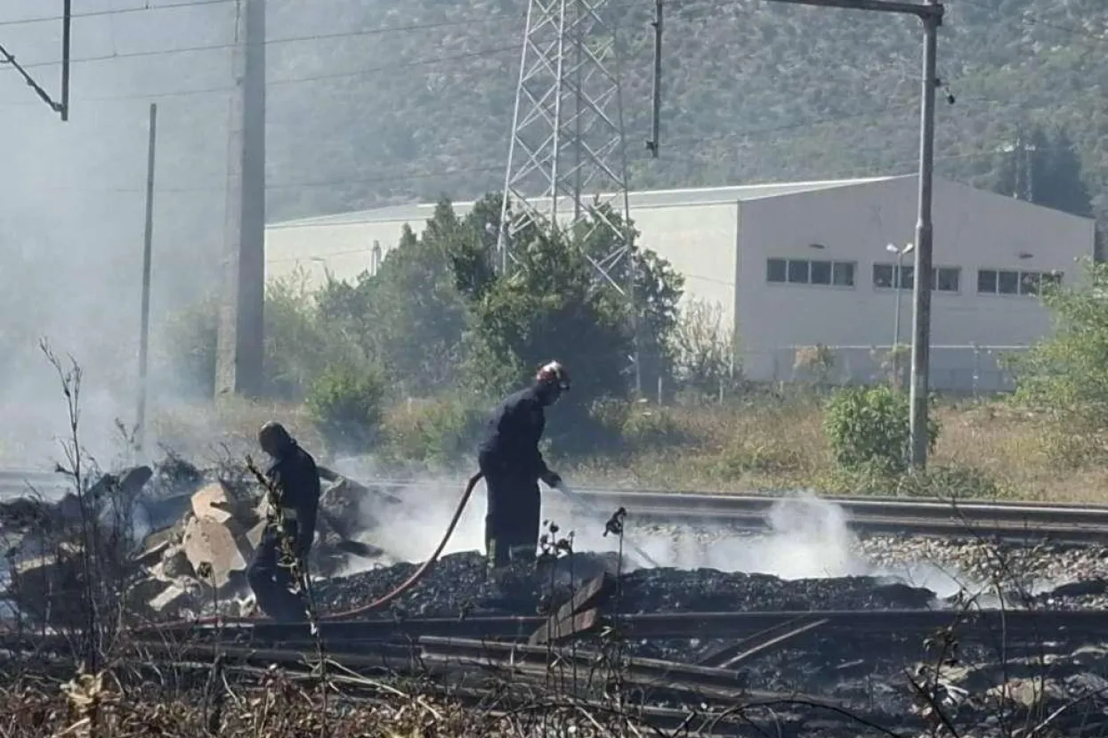 Mostarski vatrogasci gase požar u Ra&scaron;tanima, angažirane sve raspoložive snage