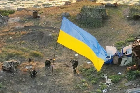 Ukrajinska zastava na Zmijskom otoku