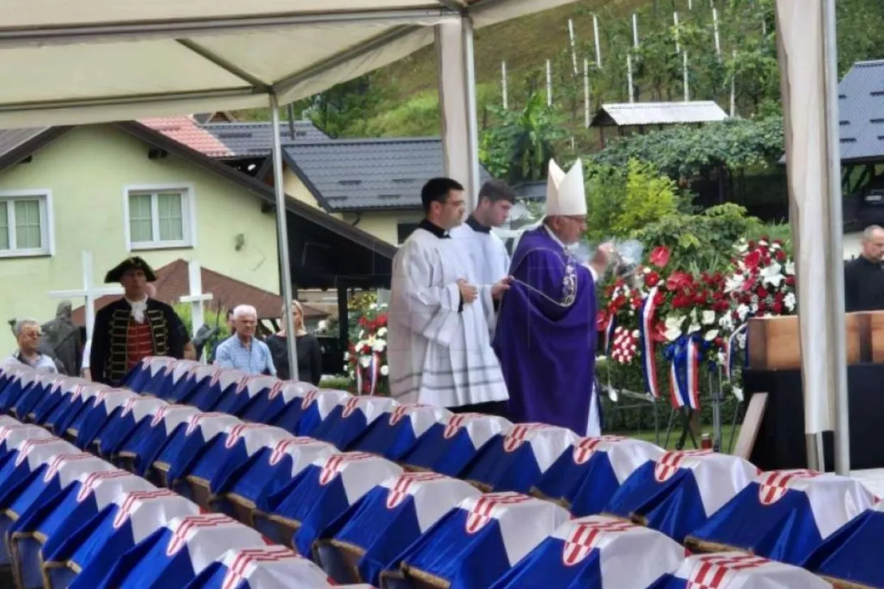 U Donjem Maclju pokopano 500 žrtava ekshumiranih iz grobnica u Sloveniji