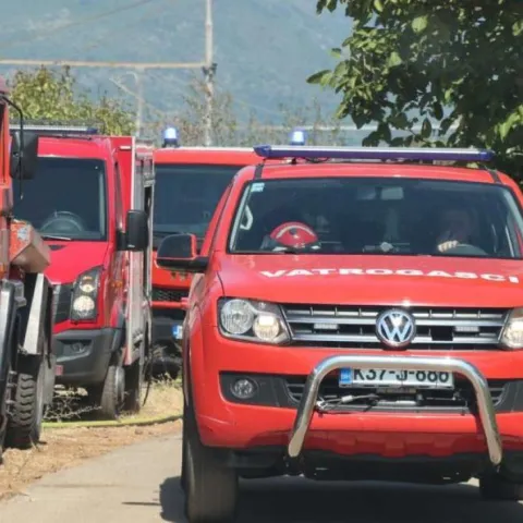 U Grudama gorjelo skladi&scaron;te tvrtke 'Enigma', nastala je velika materijalna &scaron;teta