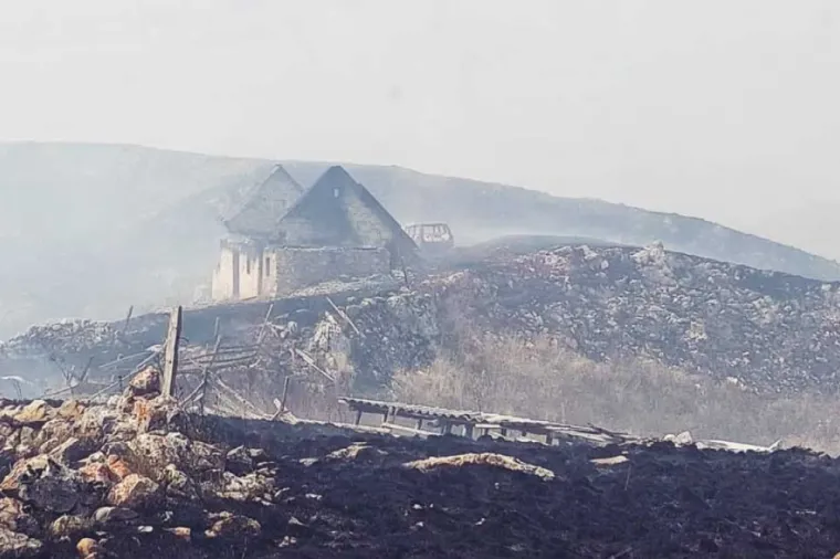 Veliki požar &scaron;iri se prema Prozoru-Rami - Izgorjela kuća na Mrkodolu!