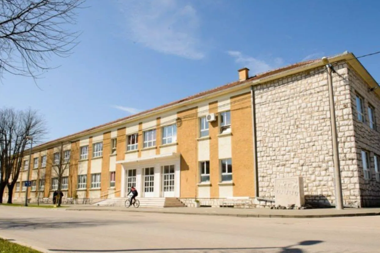 &Scaron;kola u Ljubu&scaron;kom