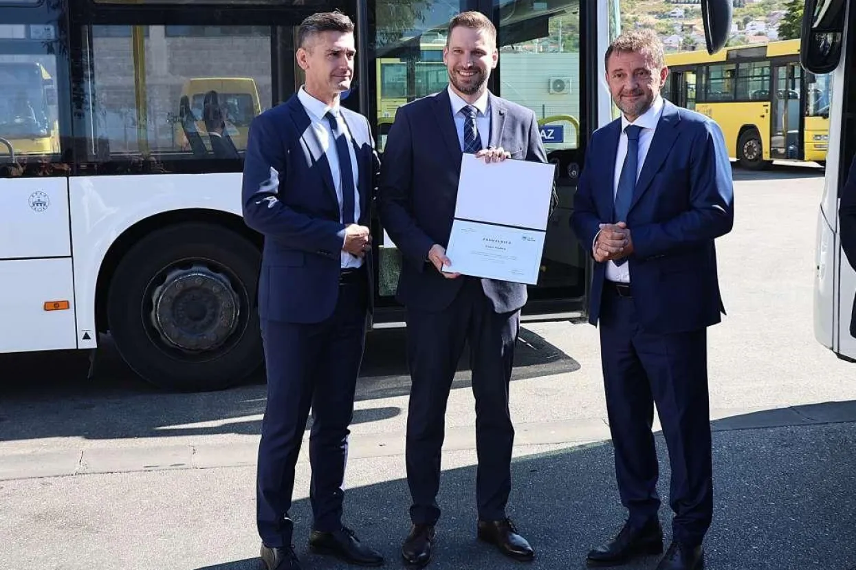 Osijek donirao Mostaru dva autobusa vrijedna 160.000 eura