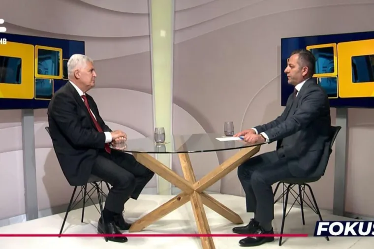 Predsjednik HDZ-a BiH i HNS-a Dragan Čović bio je gost emisije Fokus na Radioteleviziji Herceg-Bosne kod urednika i voditelja Jurice Gudelja