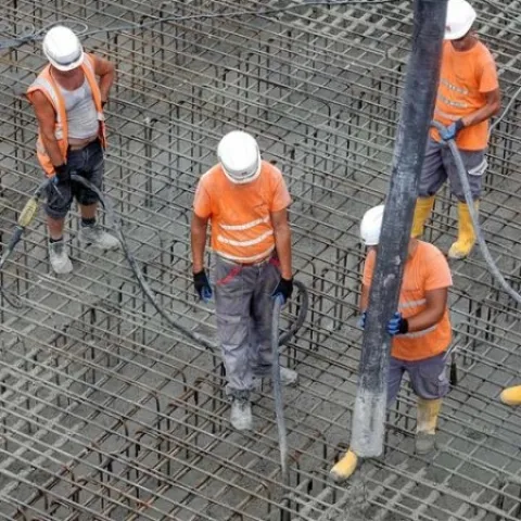 Strana radna snaga sve potrebnija u ŽZH - Broj dozvola već nadma&scaron;io cijelu 2025.