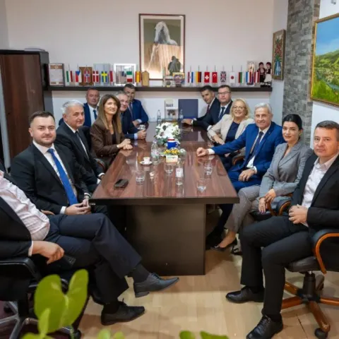 Filipović u Žepču: Nova ulaganja potvrđuju kontinuitet gospodarskog i infrastrukturnog razvoja