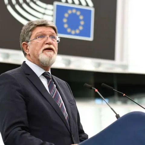 Tonino Picula