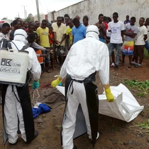 Ebola se &scaron;iri Afrikom. EU poslala epidemiolo&scaron;ki tim u Nigeriju