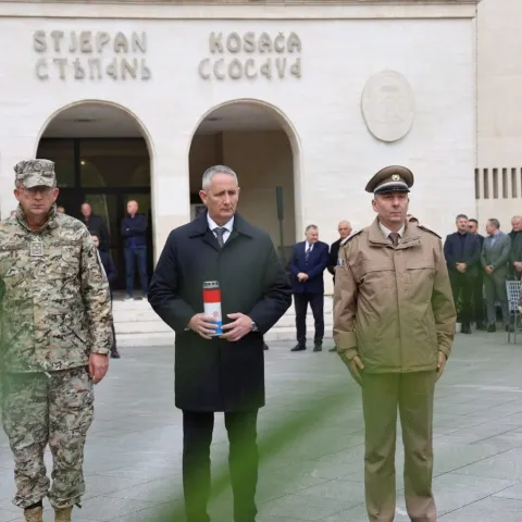 Ministarstvo obrane BiH i OS BiH u Mostaru obilježili blagdan Svih svetih i Du&scaron;ni dan